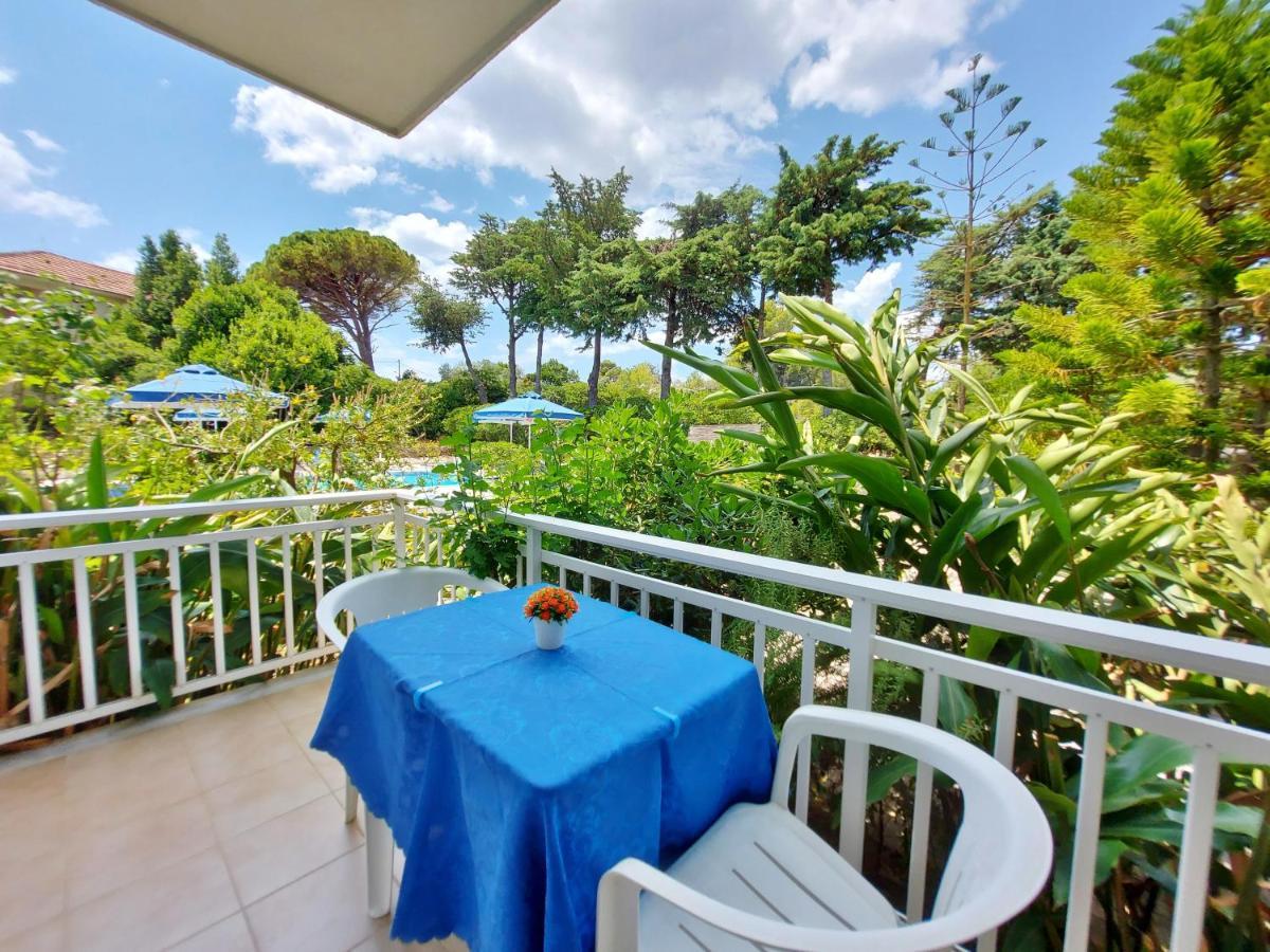 Blue White Apartments - Kefallonia Poolside Retreats Spartià Eksteriør billede