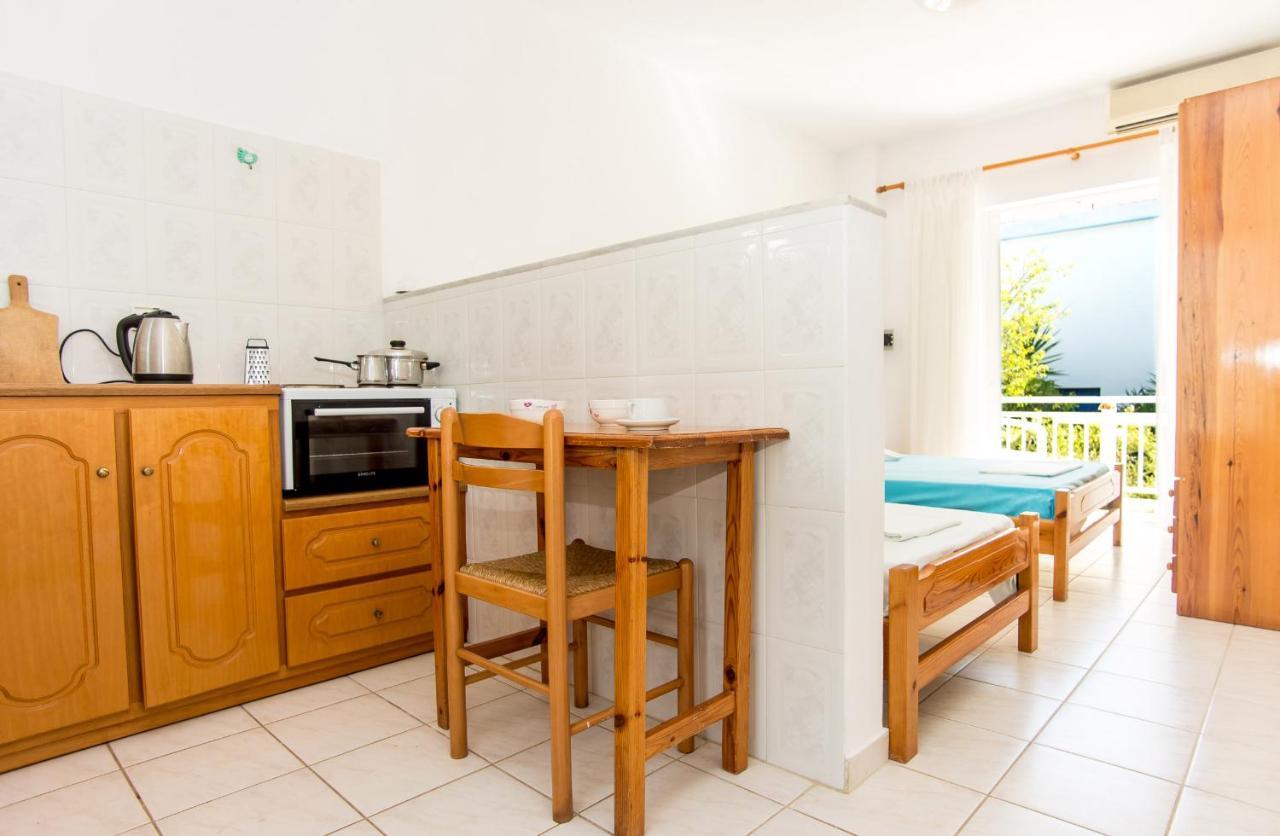 Blue White Apartments - Kefallonia Poolside Retreats Spartià Eksteriør billede